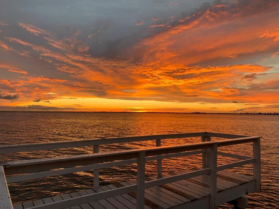 The Great Escape - Panoramic Sunset Views Villa Tampa Kültér fotó